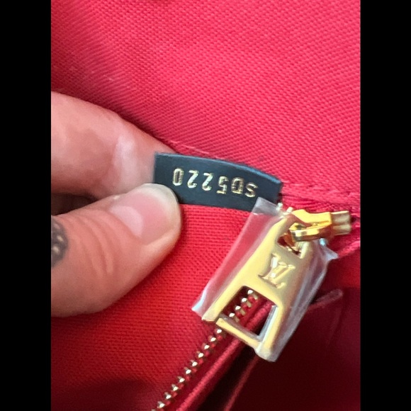 🐯Louis Vuitton Key Chain🐯 - Picture 15 of 16
